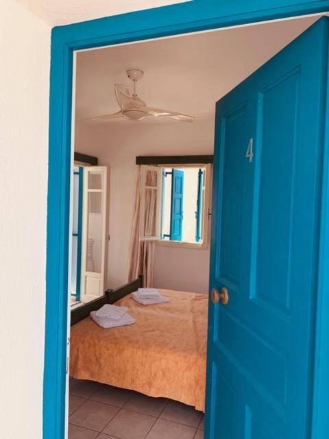 Manousos Rooms Adamantas  Bagian luar foto
