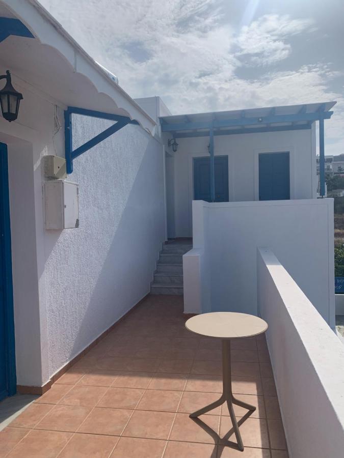 Manousos Rooms Adamantas  Bagian luar foto