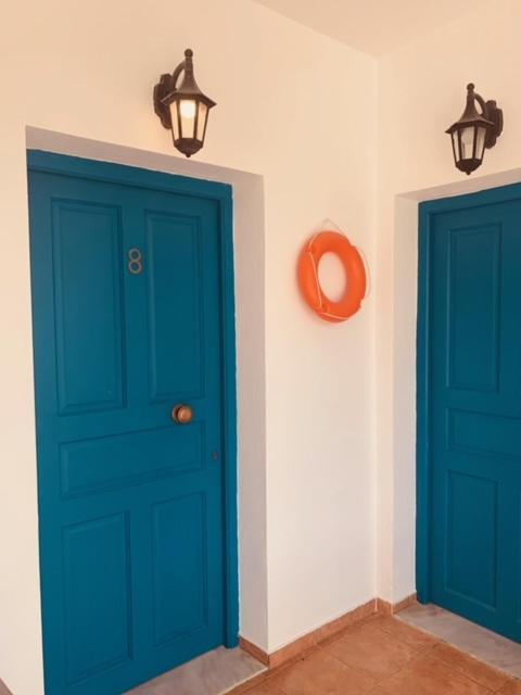 Manousos Rooms Adamantas  Bagian luar foto
