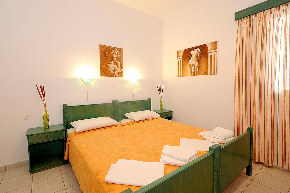Manousos Rooms Adamantas  Bagian luar foto