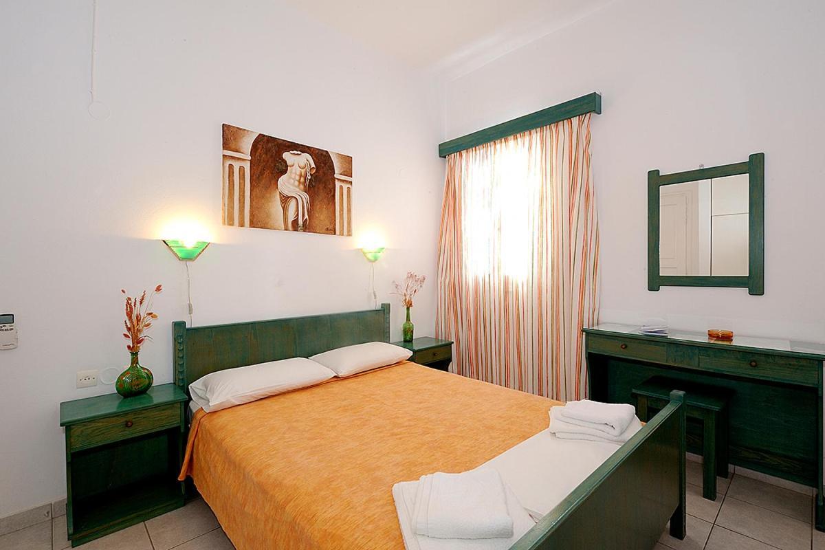 Manousos Rooms Adamantas  Bagian luar foto
