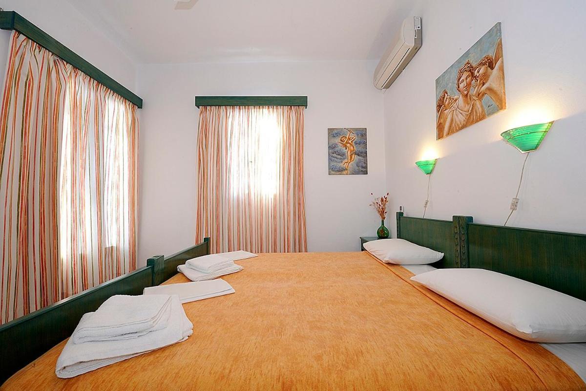 Manousos Rooms Adamantas  Bagian luar foto
